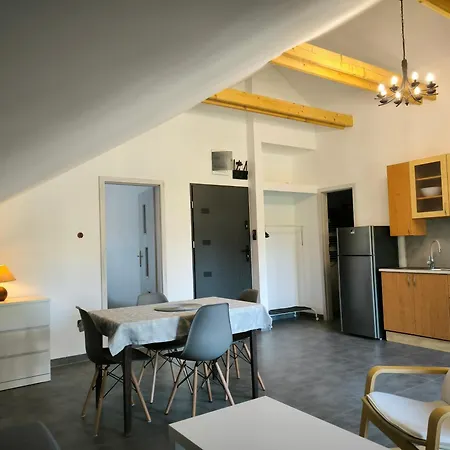 Pod Kovarnou Δωμάτια σε οικογενειακή κατοικία *